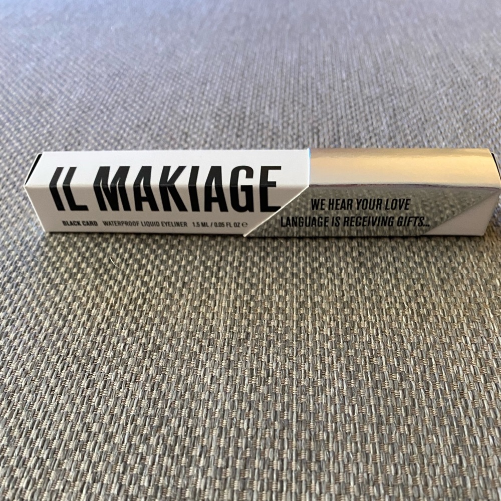 *NIB* IL MAKIAGE Black Card Waterproof Liquid Eyeliner